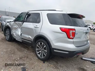 2018 Ford Explorer Platinum with VIN 1FM5K8HT2JGA66681, listed as a IAAI auction lot 41932370 with 61,049 mi miles. Bid and sale history available at carsss.com. Image 3.