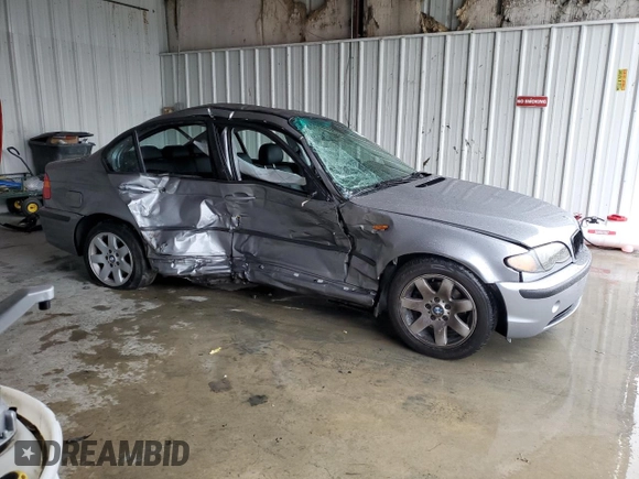2004 BMW 3 Series 325i with VIN WBAET37484NJ81412, listed as a Copart auction lot 71648434 with Not Provided miles and Salvage Title. Bid and sale history available at carsss.com. Image 4.