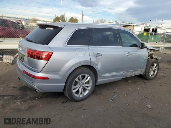 2018 Audi Q7 Premium z VIN WA1AAAF71JD017762, wystawiony jako Copart lot #81324904 z przebiegiem 79 688 mil mil oraz Szkoda całkowita • Salvage title. Historia ofert i sprzedaży dostępna na DreamBid. Obrazek 3.