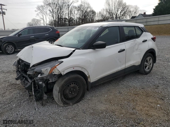2021 Nissan Kicks S with VIN 3N1CP5BVXML467713, listed as a Copart auction lot 43392705 with 86,107 mi miles and Salvage Title. Bid and sale history available at carsss.com. Image 1.