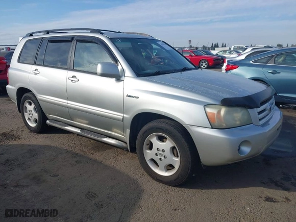 2005 Toyota Highlander with VIN JTEDP21A650061727, listed as a IAAI auction lot 41393126 with 314,688 mi miles. Bid and sale history available at carsss.com. Image 1.