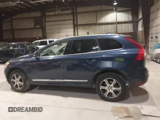 2015 Volvo XC60 T6 с VIN YV4902RKXF2687103, выставлен на аукционе IAAI как лот 41467485 с пробегом 97 004 миль миль и . История ставок и продаж доступна на DreamBid. Изображение 14.