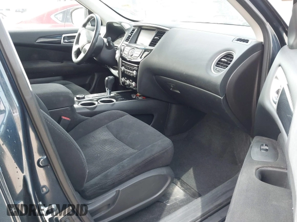 2015 Nissan Pathfinder Platinum with VIN 5N1AR2MM3FC688114, listed as a IAAI auction lot 41728757 with 102,925 mi miles and . Bid and sale history available at DreamBid. Image 5.
