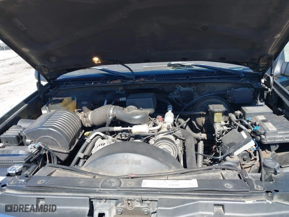 1999 Chevrolet Suburban with VIN 3GNEC16R0XG137834, listed as a IAAI auction lot 41853492 with 296,147 mi miles. Bid and sale history available at carsss.com. Image 10.