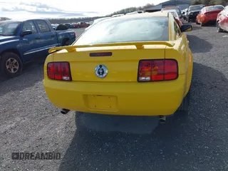 2006 Ford Mustang Standard with VIN 1ZVFT80N065243991, listed as a IAAI auction lot 41900624 with 149,041 mi miles. Bid and sale history available at carsss.com. Image 16.