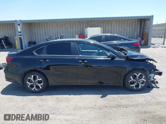 2021 Kia Forte LXS с VIN 3KPF24AD7ME341566, выставлен на аукционе IAAI как лот 42432261 с пробегом 29 039 миль миль и . История ставок и продаж доступна на DreamBid. Изображение 14.