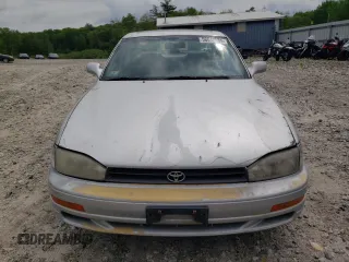 1993 Toyota Camry z VIN 4T1VK13EXPU097316, wystawiony jako Copart lot #58642935 z przebiegiem 81 760 mil mil oraz Czysty tytuł • Clean title. Historia ofert i sprzedaży dostępna na DreamBid. Obrazek 5.