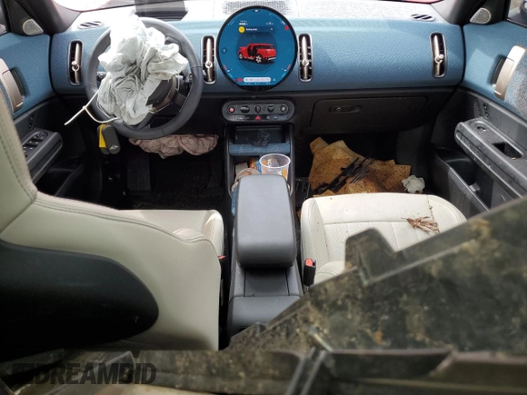 2025 MINI Countryman S with VIN WMZ23GA09S7P45511, listed as a Copart auction lot 58399045 with 9,368 mi miles and Salvage title. Bid and sale history available at DreamBid. Image 8.