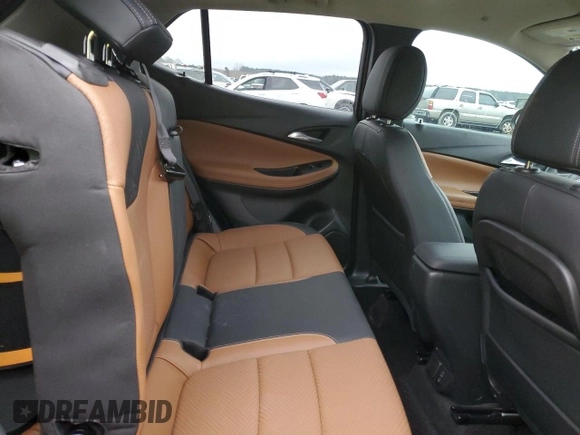 2022 Buick Encore GX Essence z VIN KL4MMFSL9NB021080, wystawiony jako Copart lot #42240785 z przebiegiem 38 164 mil mil oraz Czysty tytuł • Clean title. Historia ofert i sprzedaży dostępna na DreamBid. Obrazek 11.
