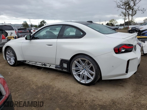 2024 BMW M2 z VIN 3MF13DM08R8E53568, wystawiony jako Copart lot #48982005 z przebiegiem 16 586 mil mil oraz Szkody całkowita. Historia ofert i sprzedaży dostępna na DreamBid. Obrazek 2.