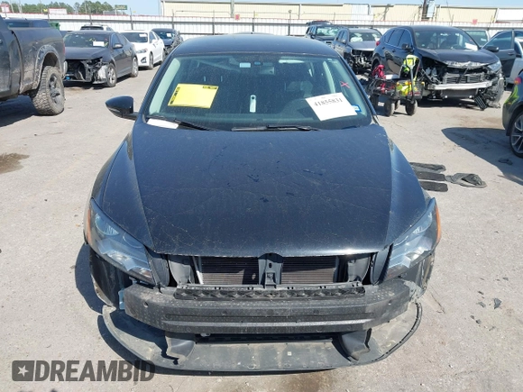 2012 Volkswagen Passat SE with VIN 1VWBP7A31CC084092, listed as a IAAI auction lot 41855831 with 91,252 mi miles. Bid and sale history available at carsss.com. Image 13.
