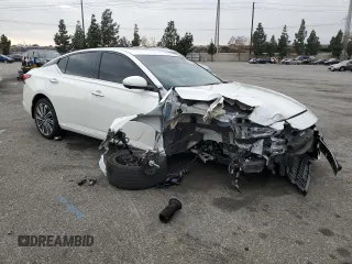 2023 Nissan Altima SL with VIN 1N4BL4EV4PN418222, listed as a Copart auction lot 43273615 with 13,239 mi miles and Salvage Title. Bid and sale history available at DreamBid. Image 4.
