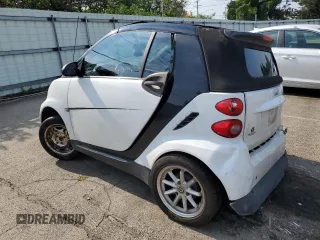 2009 Smart fortwo Passion with VIN WMEEK31XX9K279585, listed as a Copart auction lot 64770805 with Not provided miles and Salvage title. Bid and sale history available at DreamBid. Image 2.