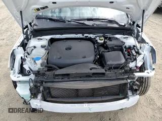 2022 Volvo XC40 Momentum with VIN YV4162UK0N2647095, listed as a Copart auction lot 52417015 with 42,041 mi miles and Salvage title. Bid and sale history available at DreamBid. Image 12.