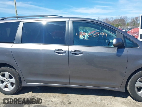 2018 Toyota Sienna LE Auto Access Seat with VIN 5TDKZ3DC1JS946224, listed as a IAAI auction lot 41935799 with 109,757 mi miles and . Bid and sale history available at DreamBid. Image 14.