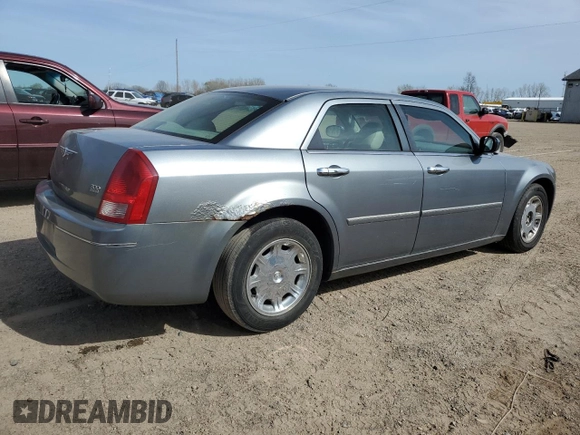 2006 Chrysler 300 Touring with VIN 2C3KA53G86H401686, listed as a Copart auction lot 54991705 with 120,824 mi miles and Clean Title. Bid and sale history available at carsss.com. Image 3.