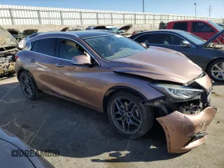 2017 Infiniti QX30 Sport z VIN SJKCH5CP7HA026948, wystawiony jako Copart lot #48031365 z przebiegiem 89 393 mil mil oraz Szkoda całkowita • Salvage title. Historia ofert i sprzedaży dostępna na DreamBid. Obrazek 4.
