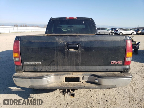 2001 GMC Sierra 1500 SLE z VIN 2GTEC19T811149861, wystawiony jako Copart lot #89205095 z przebiegiem 289 190 mil mil oraz Czysty tytuł • Clean title. Historia ofert i sprzedaży dostępna na DreamBid. Obrazek 6.