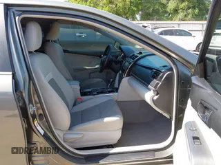 2012 Toyota Camry XLE z VIN 4T1BD1FKXCU034435, wystawiony jako IAAI lot #42024179 z przebiegiem 183 534 mil mil oraz . Historia ofert i sprzedaży dostępna na DreamBid. Obrazek 5.