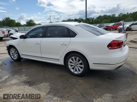 2013 Volkswagen Passat SEL Premium z VIN 1VWCH7A30DC039521, wystawiony jako Copart lot #56795935 z przebiegiem 127 052 mil mil oraz Nie do naprawy • Non repairable. Historia ofert i sprzedaży dostępna na DreamBid. Obrazek 2.
