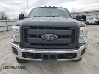 2015 Ford F-350 with VIN 1FD8W3F63FEA38604, listed as a Copart auction lot 47379115 with 215,048 mi miles and Salvage title. Bid and sale history available at DreamBid. Image 5.