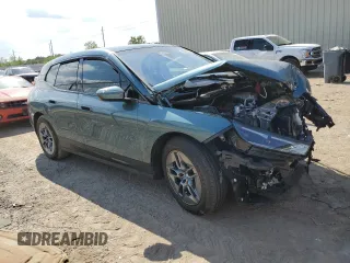2022 BMW iX xDrive50 with VIN WB523CF00NCK51515, listed as a Copart auction lot 62870593 with 3,239 mi miles. Bid and sale history available at carsss.com. Image 4.