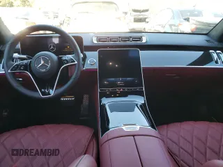 2022 Mercedes-Benz S 580 z VIN W1K6G7GB2NA109797, wystawiony jako Copart lot #68282592 z przebiegiem 8481 mil mil oraz . Historia ofert i sprzedaży dostępna na DreamBid. Obrazek 8.