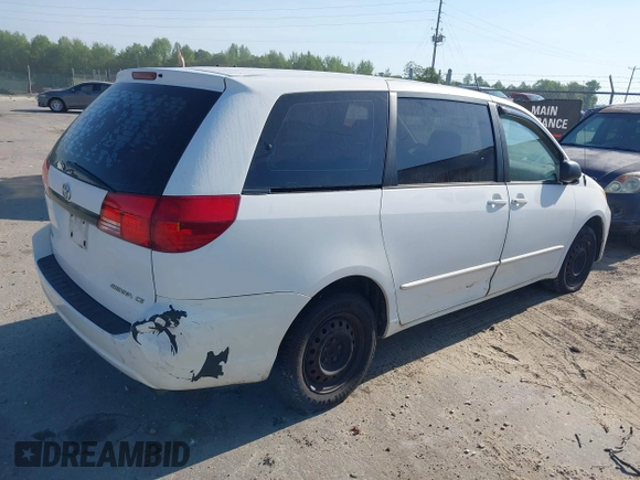 2004 Toyota Sienna CE with VIN 5TDZA23C44S007106, listed as a IAAI auction lot 42077667 with 201,895 mi miles. Bid and sale history available at carsss.com. Image 4.