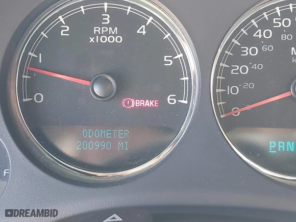 2007 Chevrolet Suburban LT with VIN 3GNFC16J07G243215, listed as a IAAI auction lot 41631673 with 200,990 mi miles. Bid and sale history available at carsss.com. Image 16.