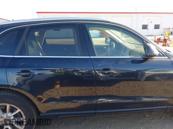 2012 Audi Q5 Premium Plus z VIN WA1LFAFP9CA122693, wystawiony jako IAAI lot #42123933 z przebiegiem 137 250 mil mil oraz . Historia ofert i sprzedaży dostępna na DreamBid. Obrazek 14.