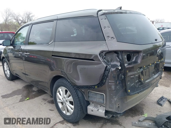 2016 Kia Sedona LX with VIN KNDMB5C17G6093362, listed as a IAAI auction lot 41996581 with 107,160 mi miles and . Bid and sale history available at DreamBid. Image 3.