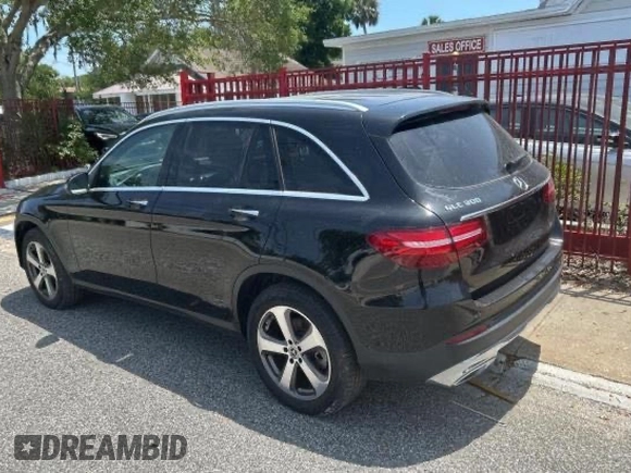 2019 Mercedes-Benz GLC 300 with VIN WDC0G4JBXKV139183, listed as a Copart auction lot 62081645 with 55,145 mi miles and Salvage title. Bid and sale history available at DreamBid. Image 3.