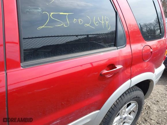 2007 Ford Escape Hybrid with VIN 1FMCU59H17KA98246, listed as a IAAI auction lot 41789024 with 999,999 mi miles. Bid and sale history available at carsss.com. Image 6.