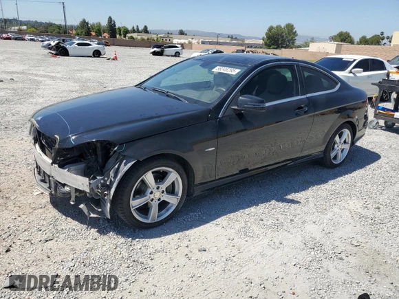 2012 Mercedes-Benz C 250 z VIN WDDGJ4HB9CF849348, wystawiony jako Copart lot #56346295 z przebiegiem 86 160 mil mil oraz Szkoda całkowita • Salvage title. Historia ofert i sprzedaży dostępna na DreamBid. Obrazek 1.