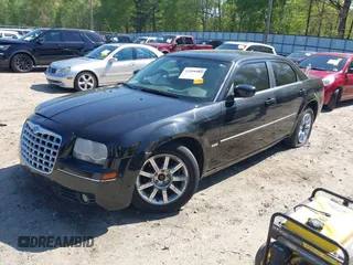 2008 Chrysler 300 Touring with VIN 2C3LA53G78H272475, listed as a IAAI auction lot 41998387 with 177,858 mi miles. Bid and sale history available at carsss.com. Image 16.