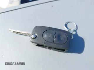 2001 Audi A4 с VIN WAUDH68DX1A084213, выставлен на аукционе IAAI как лот 42056884 с пробегом 80 612 миль миль и . История ставок и продаж доступна на DreamBid. Изображение 11.