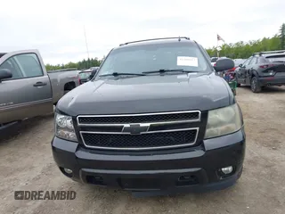 2009 Chevrolet Avalanche 2LT z VIN 3GNFK22069G179318, wystawiony jako IAAI lot #42308093 z przebiegiem 153 229 mil mil oraz . Historia ofert i sprzedaży dostępna na DreamBid. Obrazek 6.