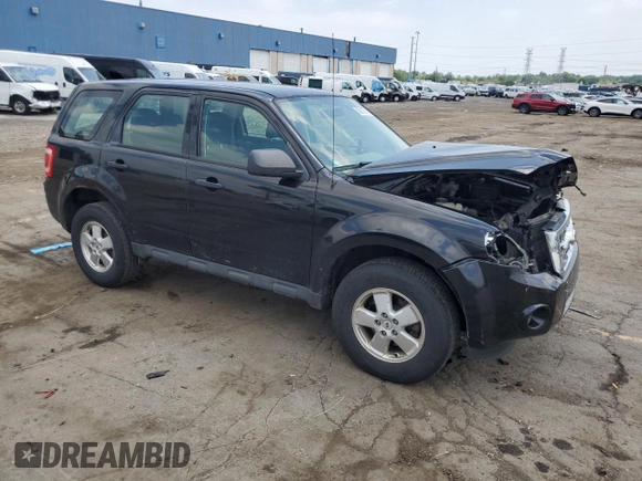 2011 Ford Escape XLS z VIN 1FMCU0C78BKB77957, wystawiony jako Copart lot #63610285 z przebiegiem 180 578 mil mil oraz Czysty tytuł • Clean title. Historia ofert i sprzedaży dostępna na DreamBid. Obrazek 4.