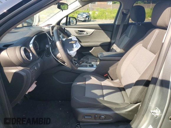 2024 Chevrolet Blazer LT with VIN 3GNKBCR45RS196086, listed as a Copart auction lot 61906455 with 32,564 mi miles and Salvage title. Bid and sale history available at DreamBid. Image 7.