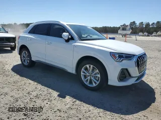2025 Audi Q3 S line Premium Plus z VIN WA1EECF31S1040573, wystawiony jako Copart lot #50546365 z przebiegiem 159 mil mil oraz Szkody całkowita. Historia ofert i sprzedaży dostępna na DreamBid. Obrazek 4.