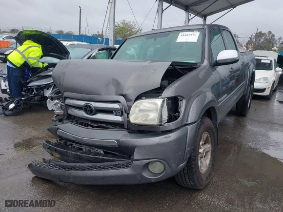 2005 Toyota Tundra SR5 with VIN 5TBET34125S490679, listed as a IAAI auction lot 41807573 with 173,754 mi miles. Bid and sale history available at carsss.com. Image 2.