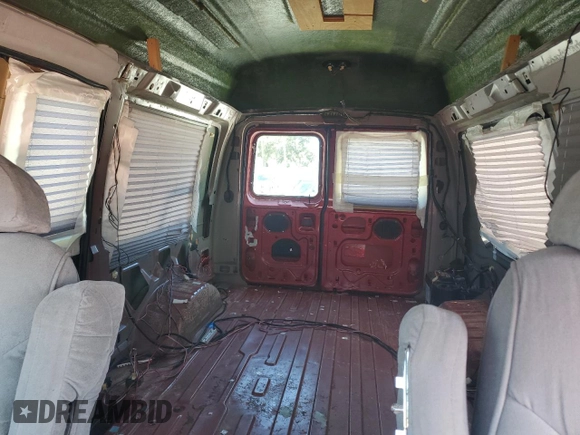 2000 Ford Econoline Cargo Recreational with VIN 1FDRE14W3YHC01283, listed as a Copart auction lot 52724845 with 118,826 mi miles and Clean Title. Bid and sale history available at DreamBid. Image 10.