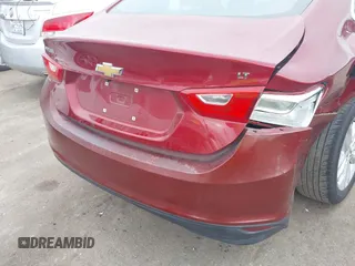 2018 Chevrolet Malibu LT z VIN 1G1ZD5ST3JF138526, wystawiony jako IAAI lot #41461263 z przebiegiem 121 113 mil mil oraz . Historia ofert i sprzedaży dostępna na DreamBid. Obrazek 17.