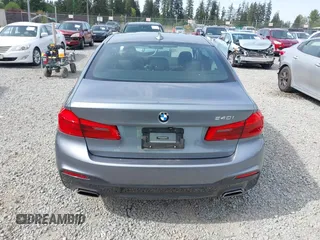 2018 BMW 5 Series 540i z VIN WBAJE5C54JG917877, wystawiony jako IAAI lot #42235433 z przebiegiem 103 375 mil mil oraz . Historia ofert i sprzedaży dostępna na DreamBid. Obrazek 16.