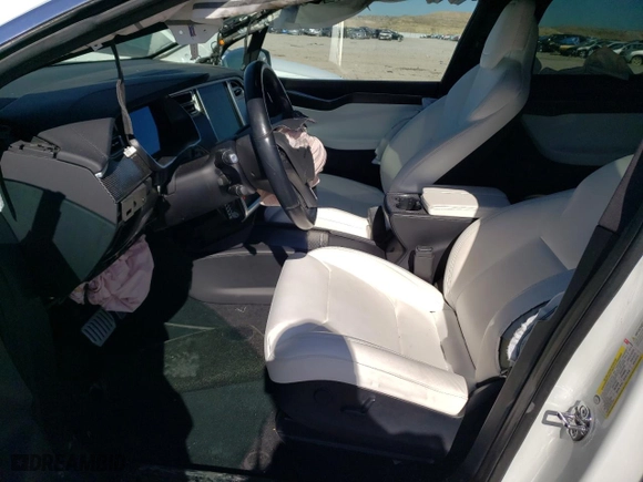2018 Tesla Model X 75D with VIN 5YJXCAE43JF090044, listed as a Copart auction lot 72898193 with 47049 miles. Bid and sale history available at carsss.com. Image 7.