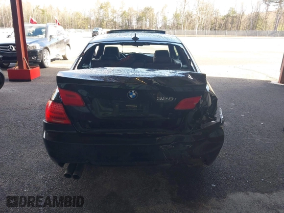2011 BMW 3 Series 328i with VIN WBAKE3C53BE558916, listed as a IAAI auction lot 41946404 with 172,961 mi miles and . Bid and sale history available at carsss.com. Image 16.