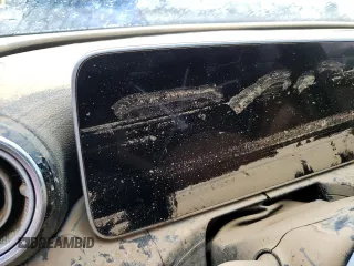 2023 Mercedes-Benz C 300 z VIN W1KAF4GB3PR077474, wystawiony jako Copart lot #36513613 z przebiegiem Nie podano mil oraz . Historia ofert i sprzedaży dostępna na DreamBid. Obrazek 9.