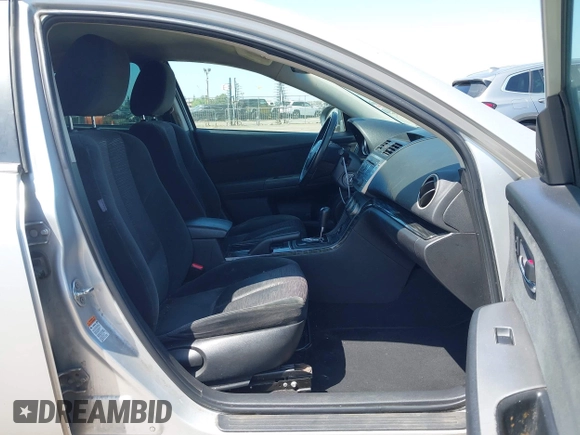 2009 Mazda 6 i Touring with VIN 1YVHP82A095M21620, listed as a IAAI auction lot 42171960 with 252,323 mi miles and . Bid and sale history available at carsss.com. Image 5.