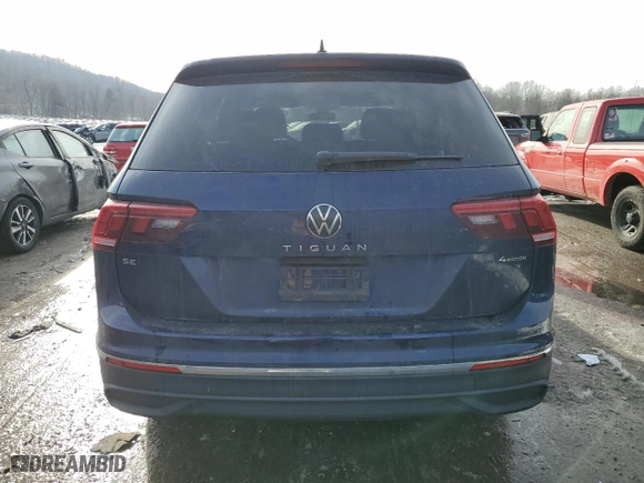2024 Volkswagen Tiguan SE with VIN 3VV2B7AX8RM050700, listed as a Copart auction lot 42992785 with 15,485 mi miles and Salvage Title. Bid and sale history available at carsss.com. Image 6.