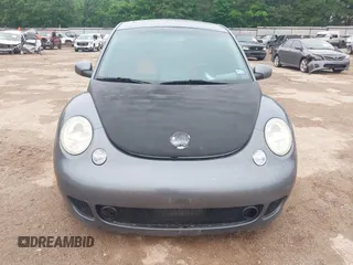 2002 Volkswagen New Beetle Coupe S with VIN 3VWFE21C42M443703, listed as a IAAI auction lot 42108981 with 219,778 mi miles. Bid and sale history available at carsss.com. Image 6.